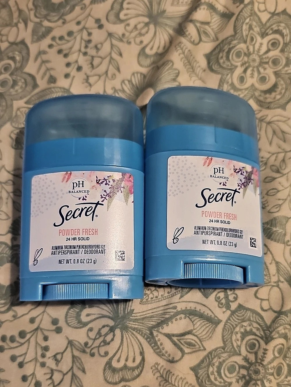 Secret pH Balanced Powder Fresh 24 HR Solid Antiperspirant Deodorant 0.8 oz
